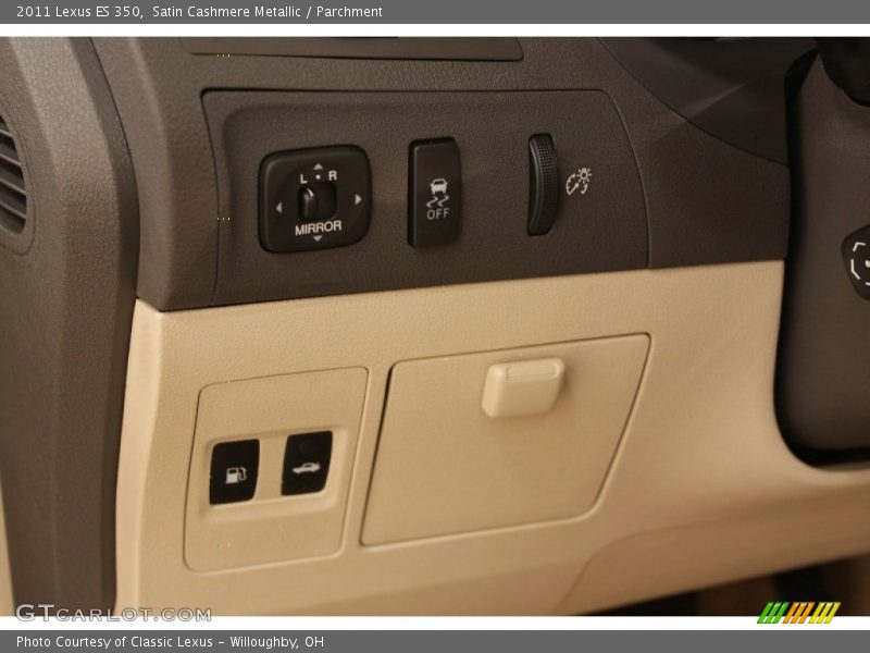 Satin Cashmere Metallic / Parchment 2011 Lexus ES 350