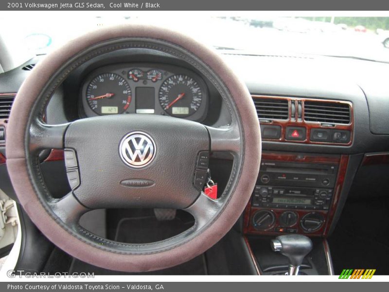 Cool White / Black 2001 Volkswagen Jetta GLS Sedan