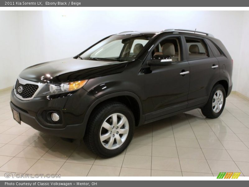 Ebony Black / Beige 2011 Kia Sorento LX