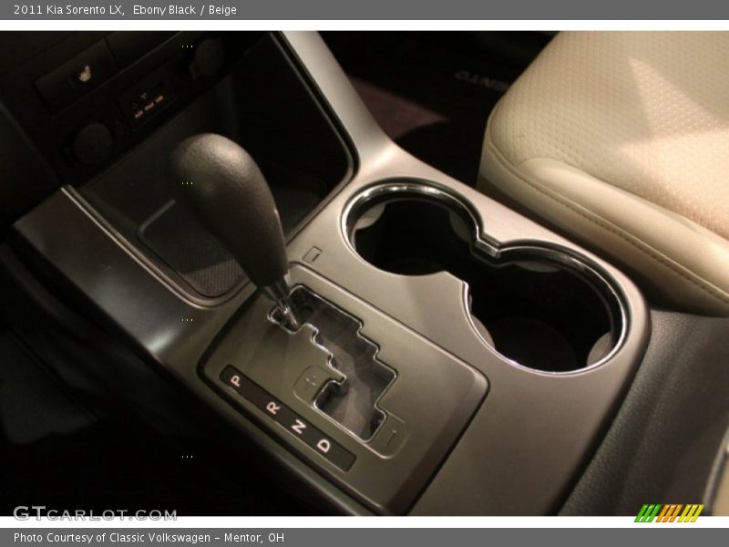 Ebony Black / Beige 2011 Kia Sorento LX