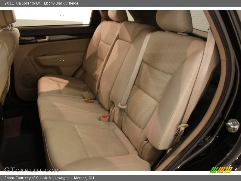 Ebony Black / Beige 2011 Kia Sorento LX