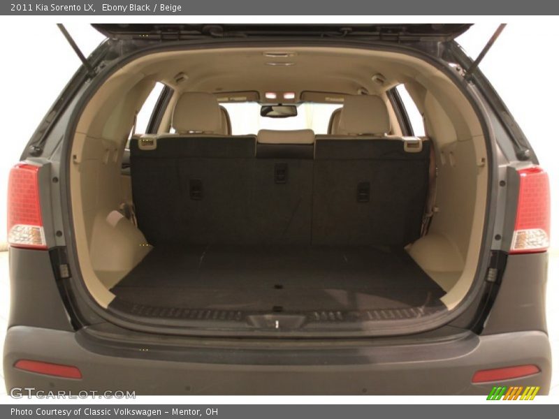 Ebony Black / Beige 2011 Kia Sorento LX