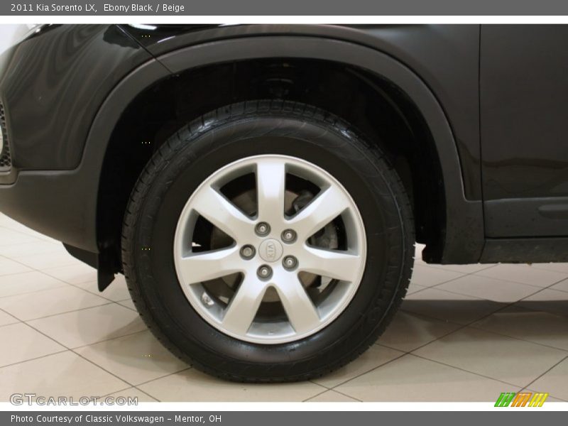 Ebony Black / Beige 2011 Kia Sorento LX