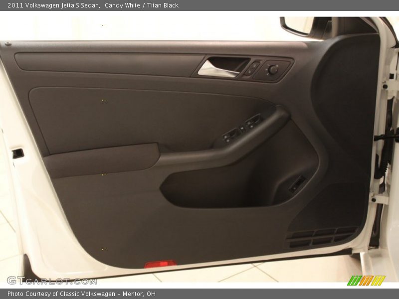 Candy White / Titan Black 2011 Volkswagen Jetta S Sedan