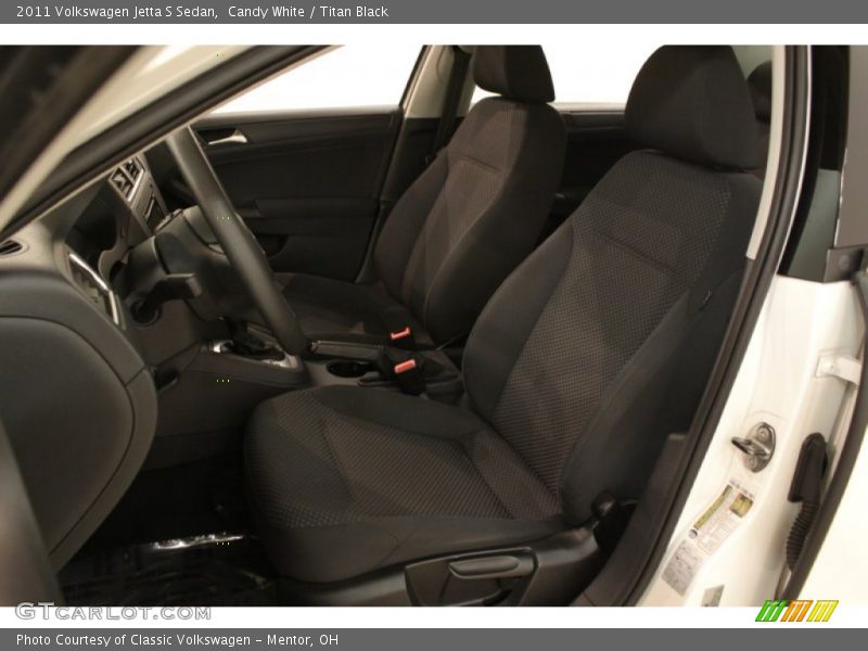 Candy White / Titan Black 2011 Volkswagen Jetta S Sedan