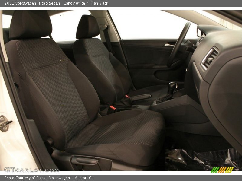 Candy White / Titan Black 2011 Volkswagen Jetta S Sedan
