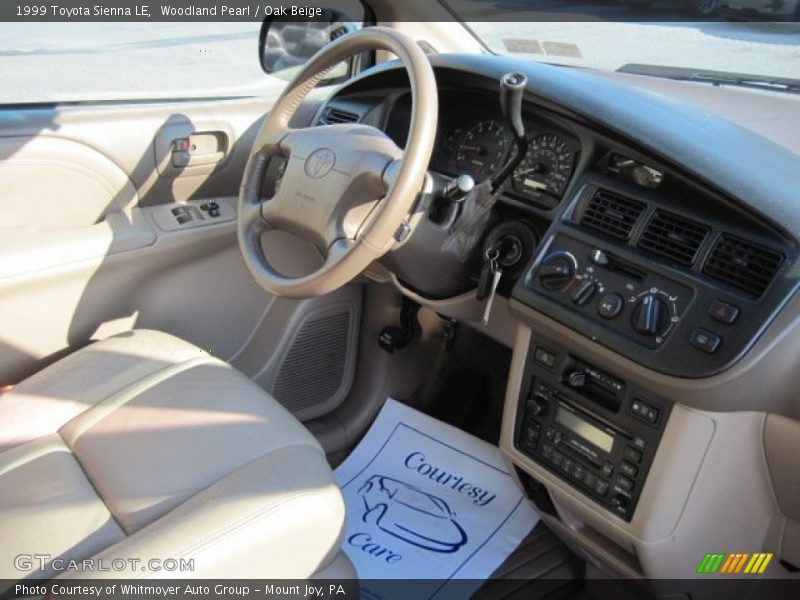 Woodland Pearl / Oak Beige 1999 Toyota Sienna LE