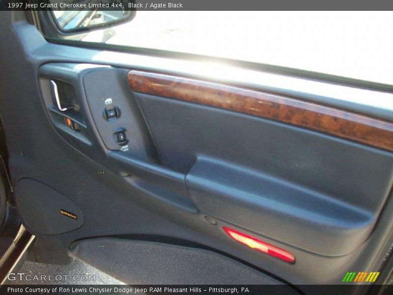 Black / Agate Black 1997 Jeep Grand Cherokee Limited 4x4