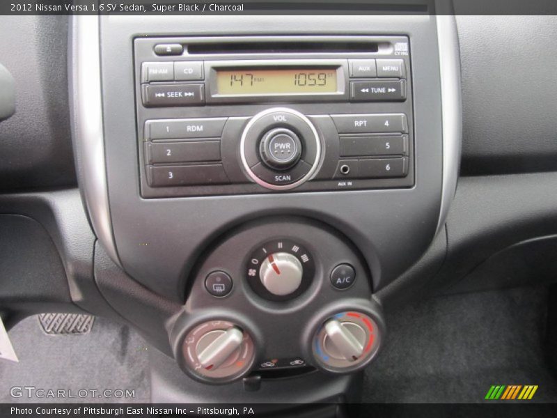 Super Black / Charcoal 2012 Nissan Versa 1.6 SV Sedan