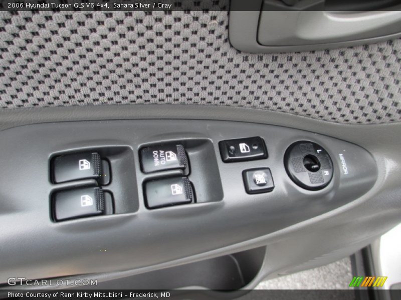 Sahara Silver / Gray 2006 Hyundai Tucson GLS V6 4x4