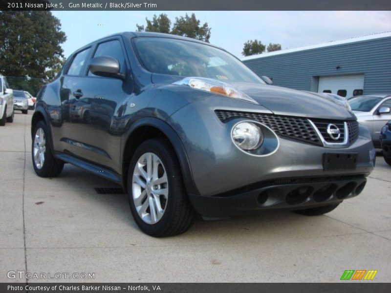 Gun Metallic / Black/Silver Trim 2011 Nissan Juke S