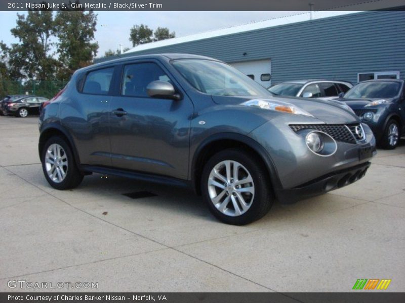 Gun Metallic / Black/Silver Trim 2011 Nissan Juke S