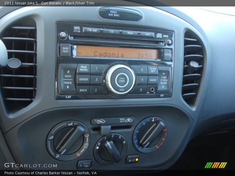 Gun Metallic / Black/Silver Trim 2011 Nissan Juke S