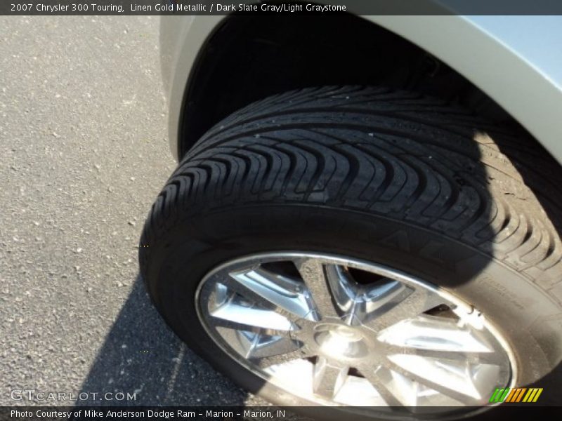 Linen Gold Metallic / Dark Slate Gray/Light Graystone 2007 Chrysler 300 Touring