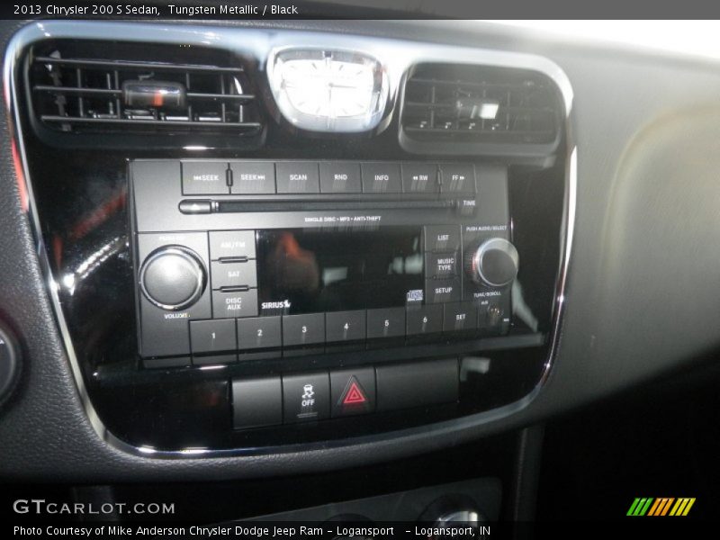 Tungsten Metallic / Black 2013 Chrysler 200 S Sedan