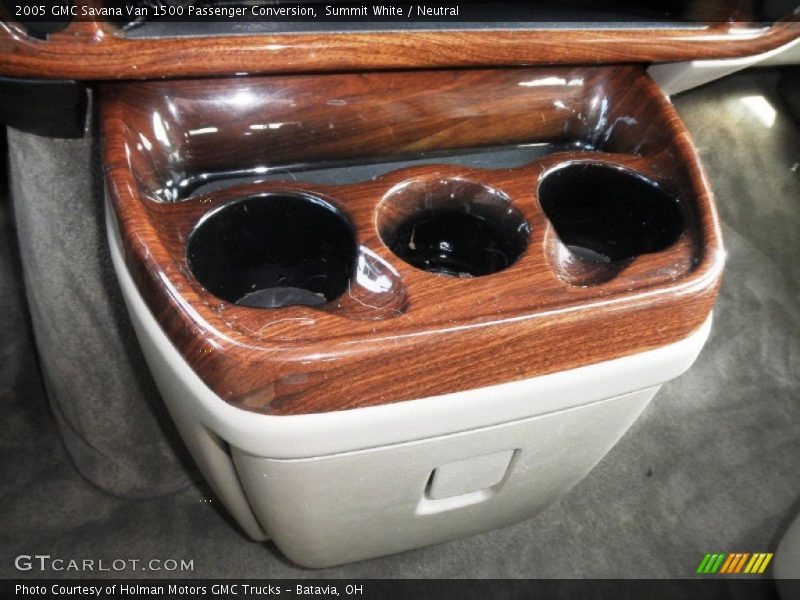 Summit White / Neutral 2005 GMC Savana Van 1500 Passenger Conversion