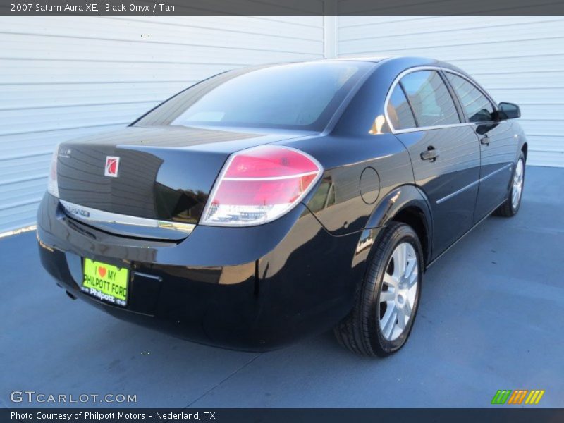 Black Onyx / Tan 2007 Saturn Aura XE