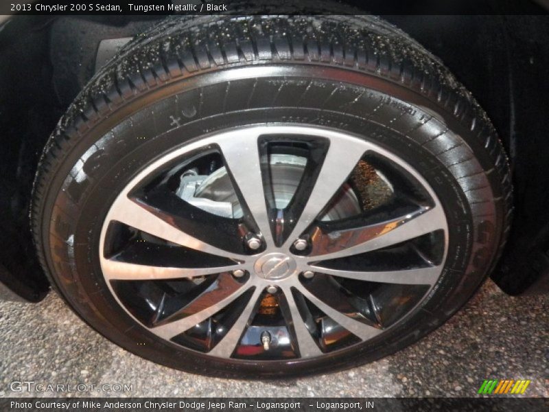 Tungsten Metallic / Black 2013 Chrysler 200 S Sedan