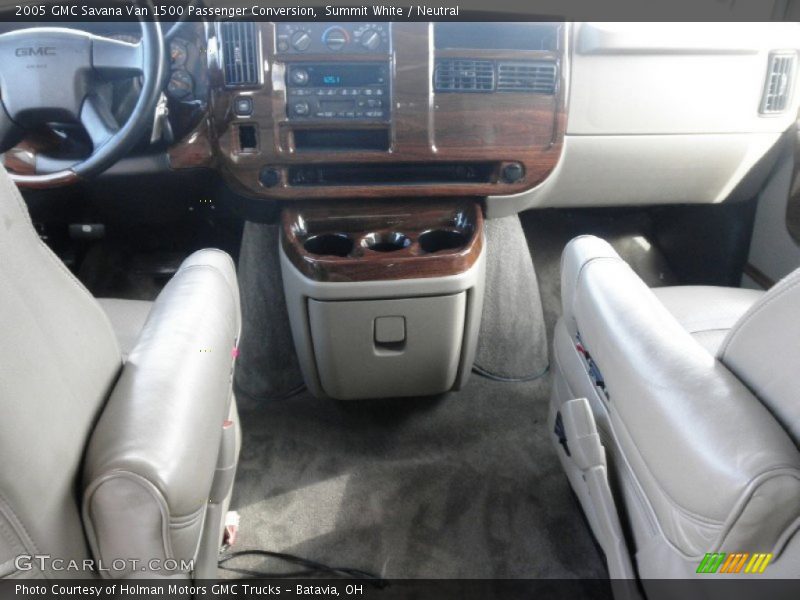 Summit White / Neutral 2005 GMC Savana Van 1500 Passenger Conversion