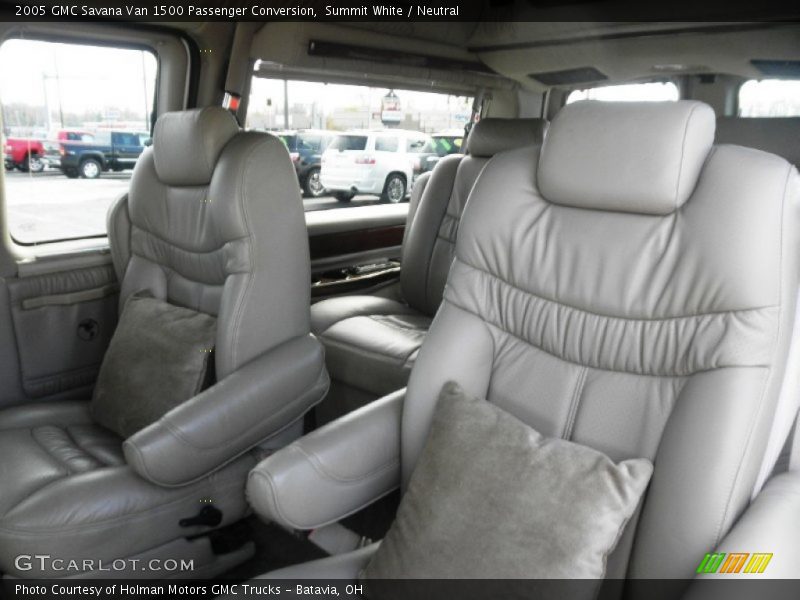 Summit White / Neutral 2005 GMC Savana Van 1500 Passenger Conversion