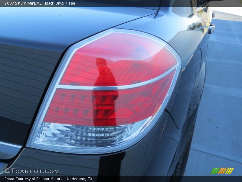 Black Onyx / Tan 2007 Saturn Aura XE