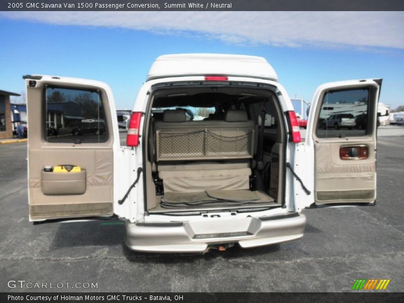 Summit White / Neutral 2005 GMC Savana Van 1500 Passenger Conversion