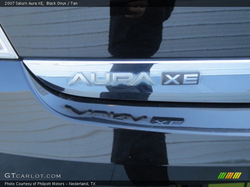Black Onyx / Tan 2007 Saturn Aura XE