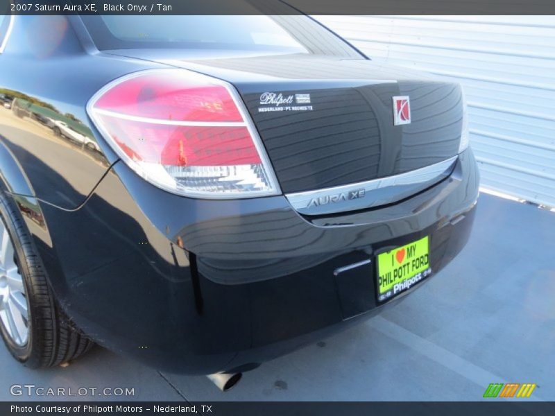 Black Onyx / Tan 2007 Saturn Aura XE