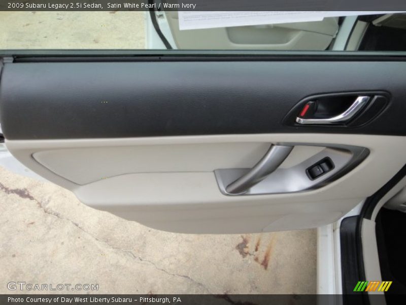 Satin White Pearl / Warm Ivory 2009 Subaru Legacy 2.5i Sedan