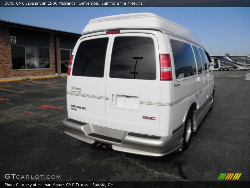 Summit White / Neutral 2005 GMC Savana Van 1500 Passenger Conversion