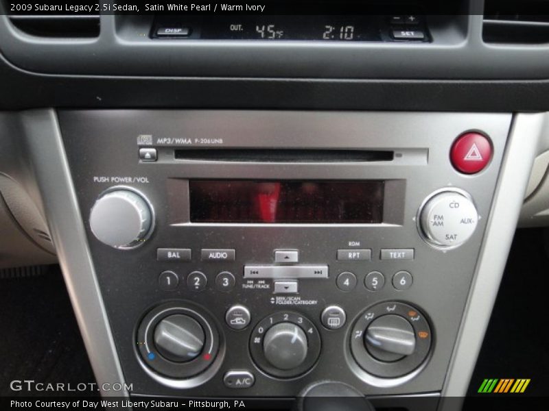 Satin White Pearl / Warm Ivory 2009 Subaru Legacy 2.5i Sedan