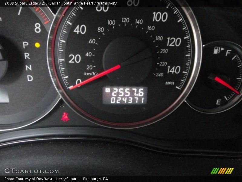 Satin White Pearl / Warm Ivory 2009 Subaru Legacy 2.5i Sedan