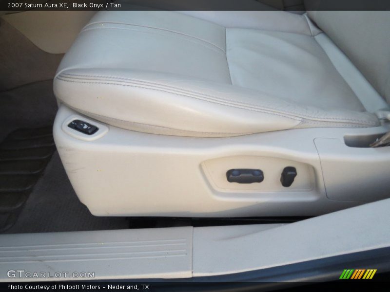 Black Onyx / Tan 2007 Saturn Aura XE