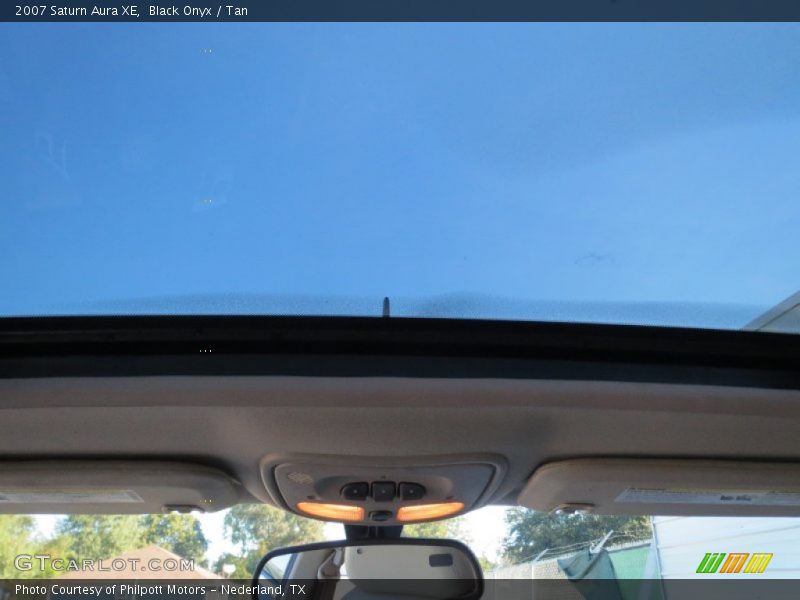 Black Onyx / Tan 2007 Saturn Aura XE