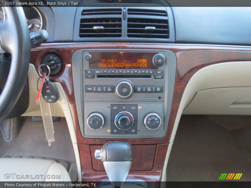 Black Onyx / Tan 2007 Saturn Aura XE