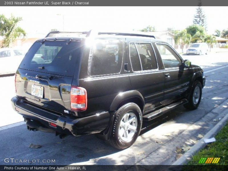Super Black / Charcoal 2003 Nissan Pathfinder LE