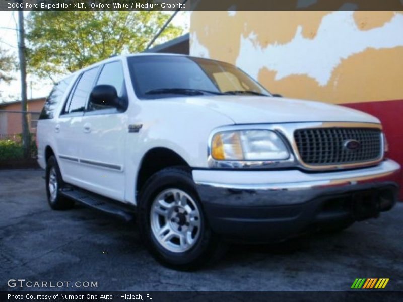 Oxford White / Medium Graphite 2000 Ford Expedition XLT