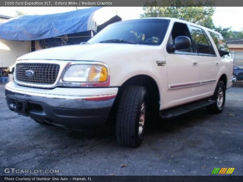Oxford White / Medium Graphite 2000 Ford Expedition XLT