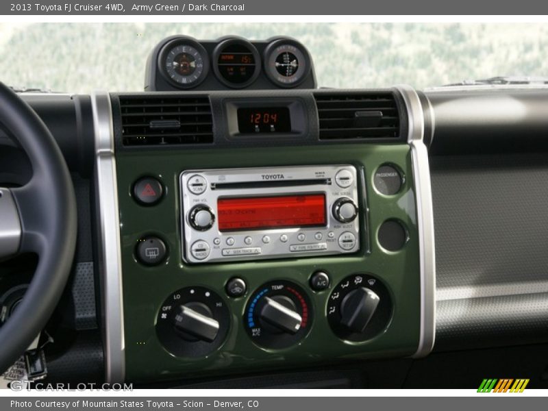 Army Green / Dark Charcoal 2013 Toyota FJ Cruiser 4WD
