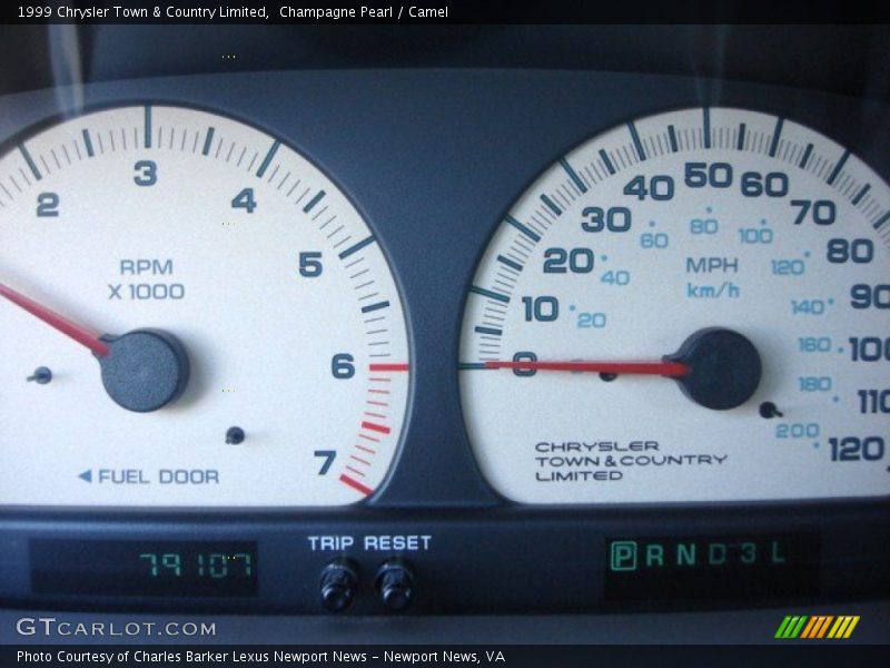 Champagne Pearl / Camel 1999 Chrysler Town & Country Limited