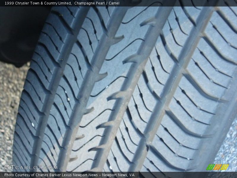 Champagne Pearl / Camel 1999 Chrysler Town & Country Limited