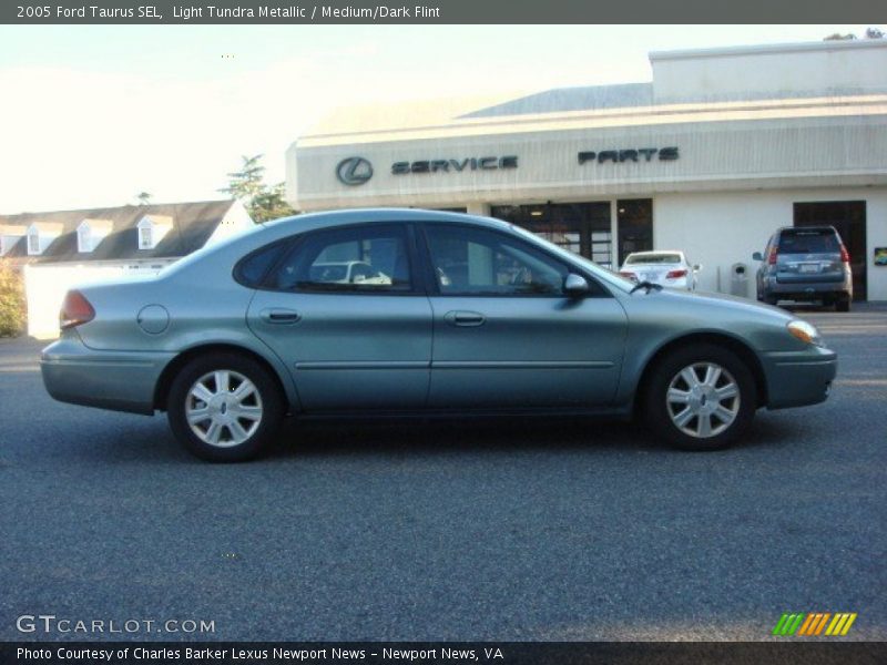 Light Tundra Metallic / Medium/Dark Flint 2005 Ford Taurus SEL