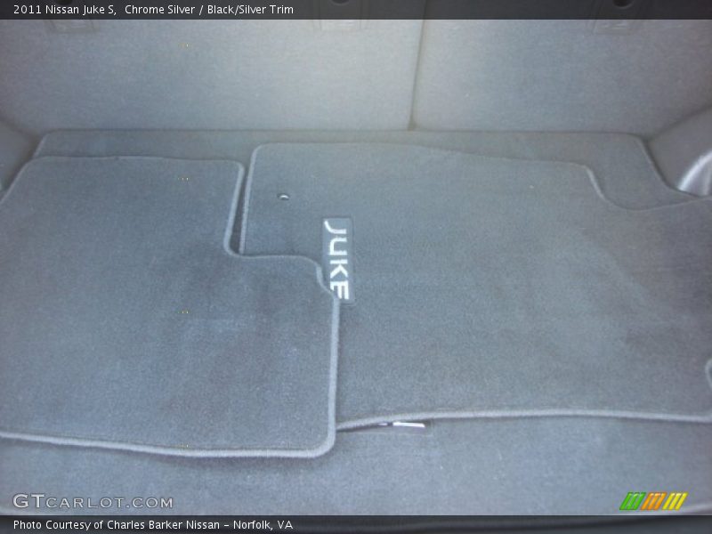 Chrome Silver / Black/Silver Trim 2011 Nissan Juke S