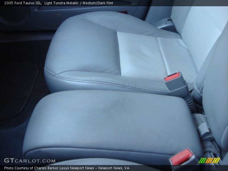 Light Tundra Metallic / Medium/Dark Flint 2005 Ford Taurus SEL