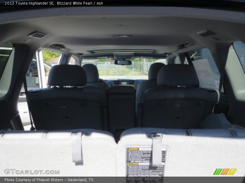 Blizzard White Pearl / Ash 2013 Toyota Highlander SE