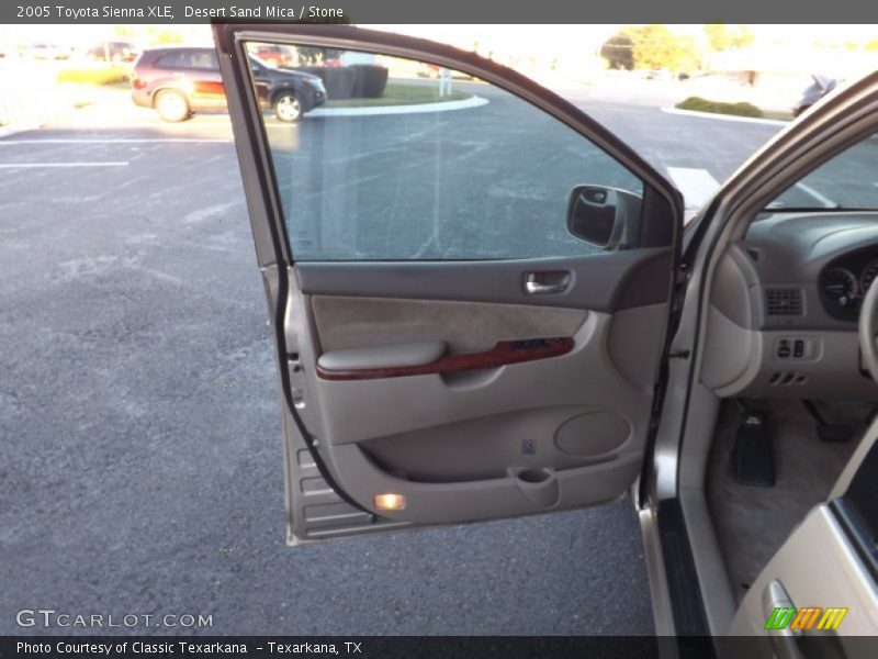 Desert Sand Mica / Stone 2005 Toyota Sienna XLE