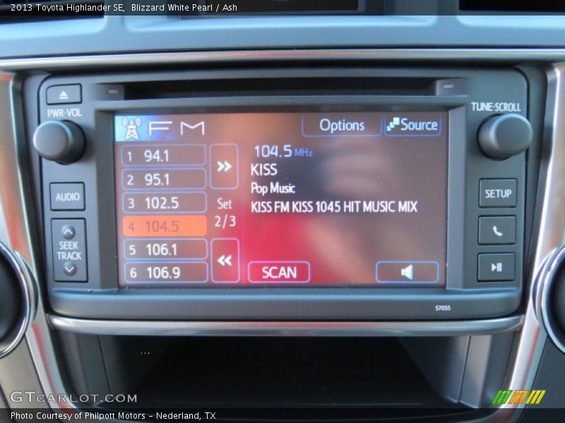 Blizzard White Pearl / Ash 2013 Toyota Highlander SE