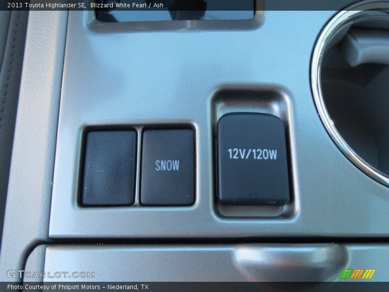 Blizzard White Pearl / Ash 2013 Toyota Highlander SE