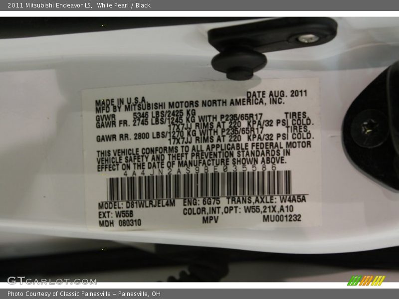 White Pearl / Black 2011 Mitsubishi Endeavor LS