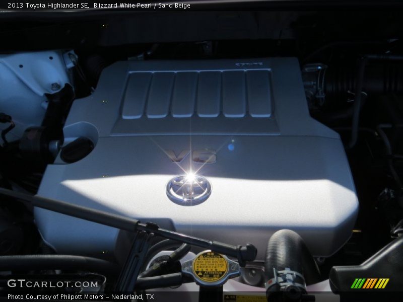 Blizzard White Pearl / Sand Beige 2013 Toyota Highlander SE